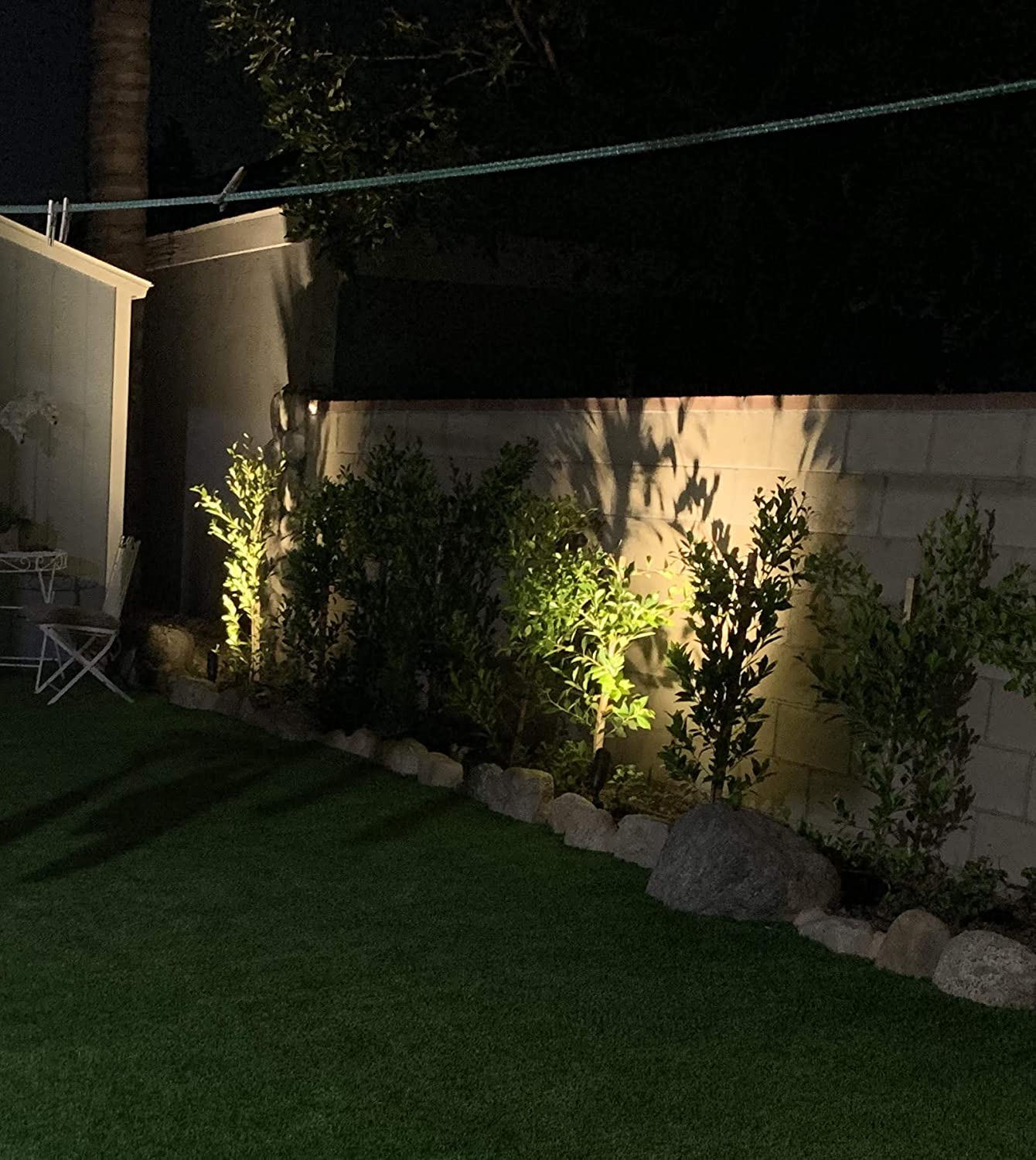 Nova Bright SPB06 Foco LED de latón para exteriores, luces de paisaje de bajo voltaje para casa, patio, jardín, camino, resistente al agua, IP65, 12 V CA/CC, MR16 no incluido 