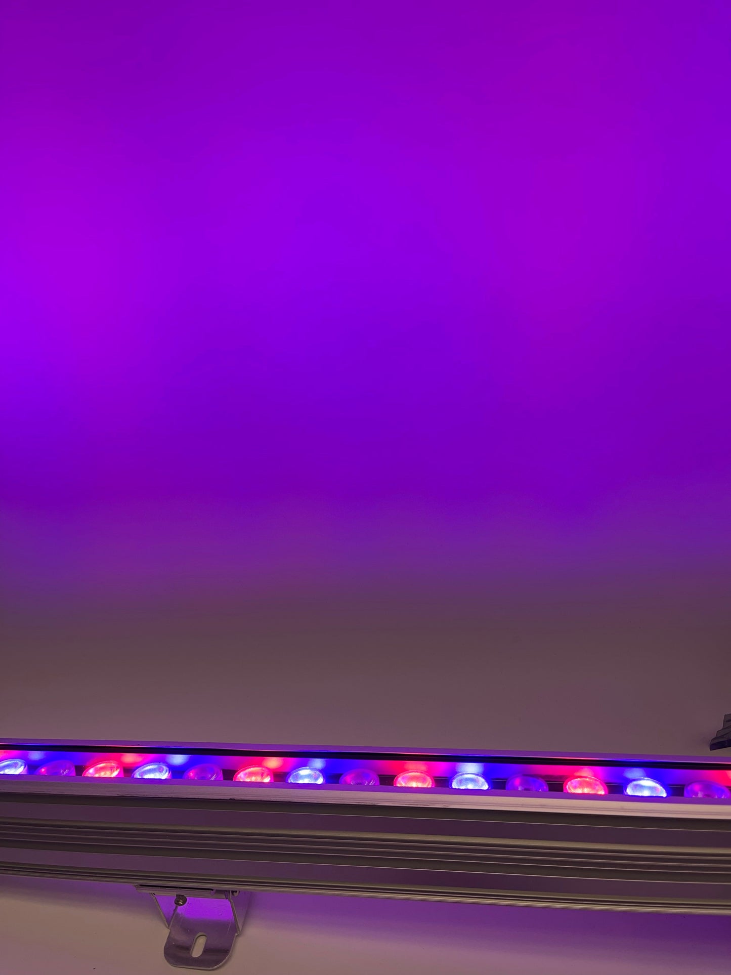 Luz arquitectónica conectable del bañador de pared del LED de NovaBright 48W RGB 48 pulgadas 1,2 metros